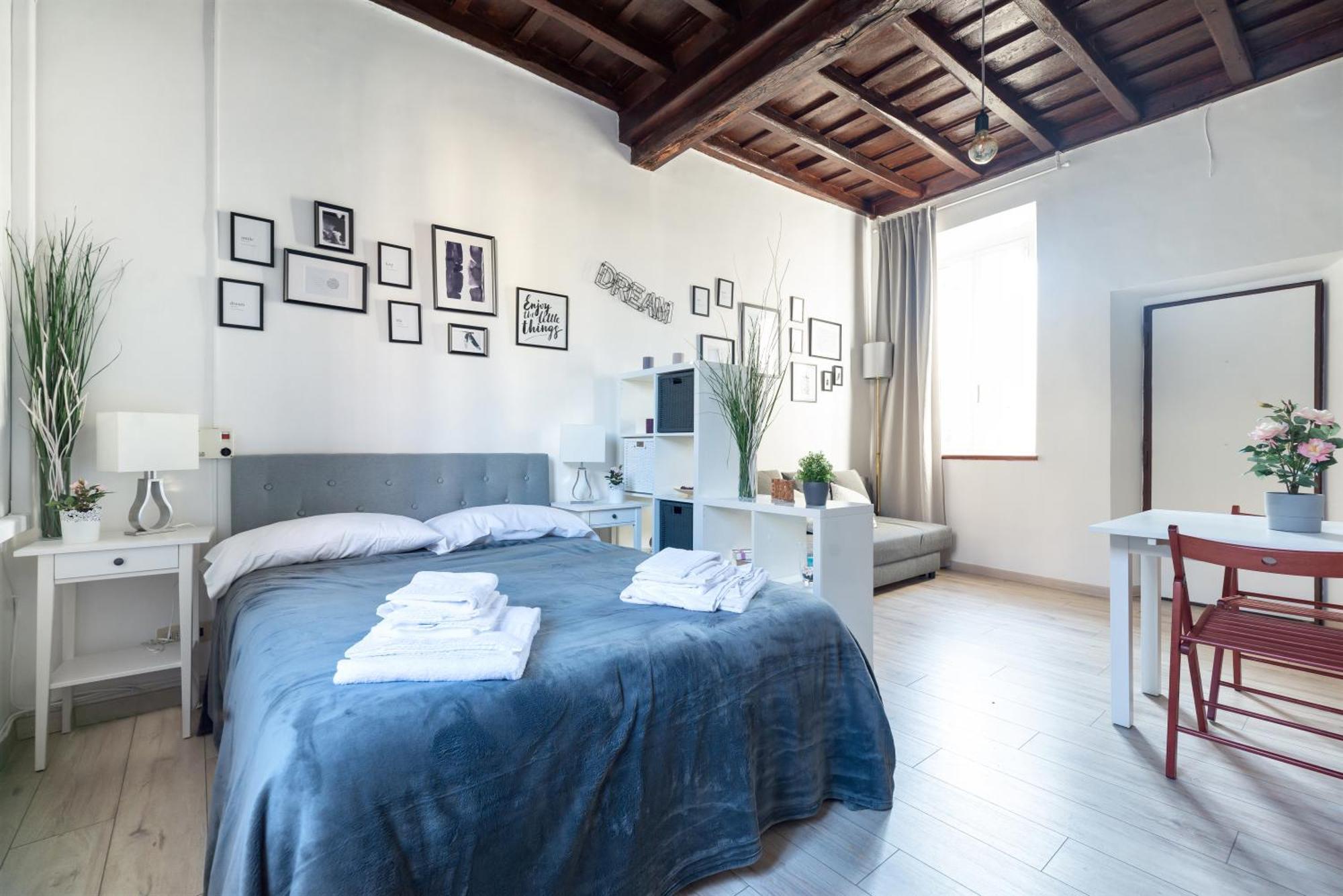 Cozy studio Campo de Fiori Roma Esterno foto